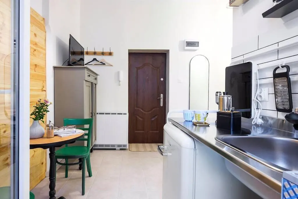 Apartment Small Folksy Studio Kochanowskiego St Krakow